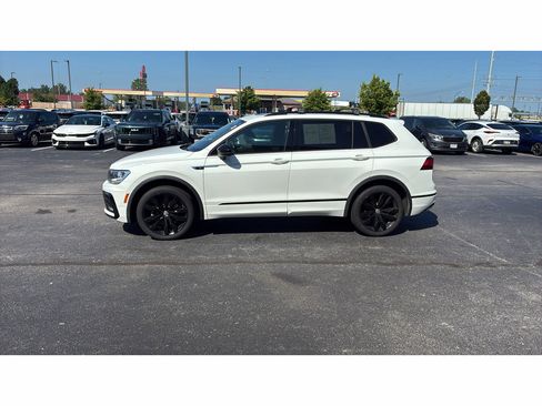 Used 2021 Volkswagen Tiguan SE R-Line AWD/4WD image 4
