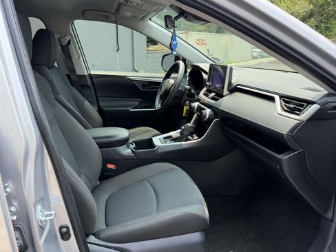 Used 2025 Toyota RAV4 LE AWD/4WD image 11