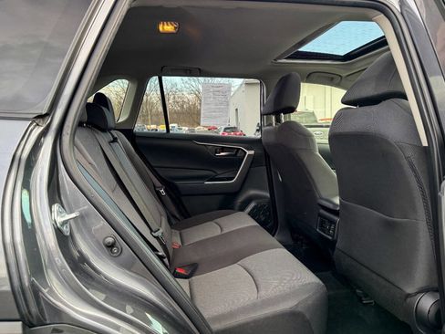 Used 2021 Toyota RAV4 XLE image 14