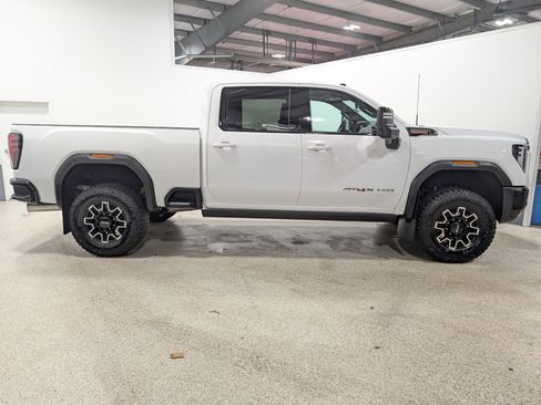 Used 2025 GMC Sierra 2500 AT4X w/ Snow Plow Prep/Camper Package image 2