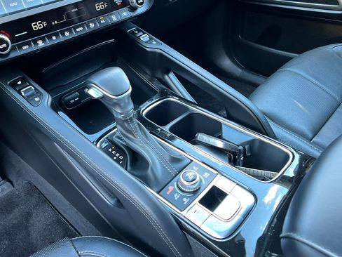 Used 2023 Kia Telluride EX w/ EX Captain's Chair Package image 20