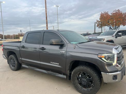 Used 2014 Toyota Tundra SR5 image 2