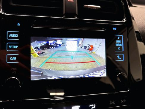 Used 2017 Toyota Prius Two w/ Prius Two Safety Plus Package FWD image 22