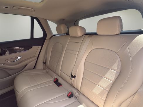 Used 2022 Mercedes-Benz GLC 300 4MATIC image 13