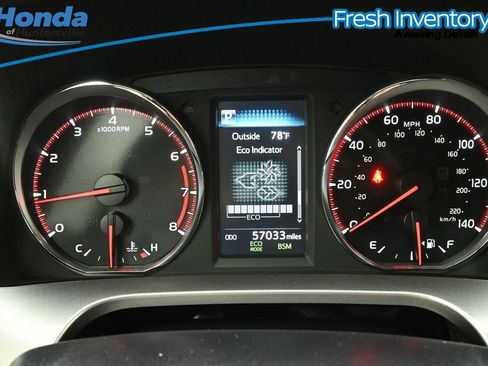 Used 2016 Toyota RAV4 SE FWD image 12