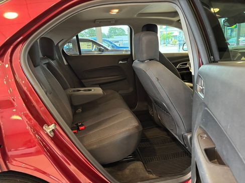 Used 2017 Chevrolet Equinox LT w/ Convenience Package AWD/4WD image 28