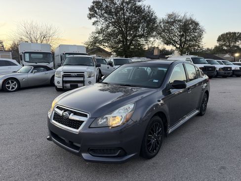 Used 2014 Subaru Legacy 2.5i image 9