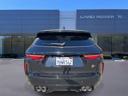Used 2022 Jaguar F-PACE SVR image 3