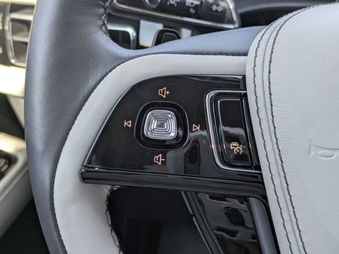 New 2026 Lincoln Aviator 2WD image 18