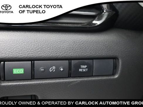 Used 2025 Nissan Sentra SR w/ SR Premium Package FWD image 20