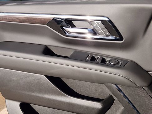 New 2026 Chevrolet Tahoe Z71 w/ Z71 Off-Road Package image 16