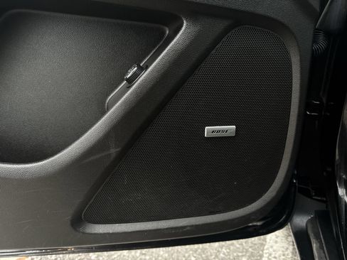 Used 2019 Chevrolet Traverse LT w/ LT Premium Package image 24