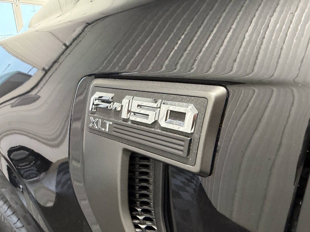 Used 2023 Ford F150 XLT w/ Equipment Group 302A High AWD/4WD image 5