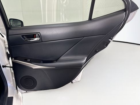 Used 2016 Lexus IS 200t RWD image 29