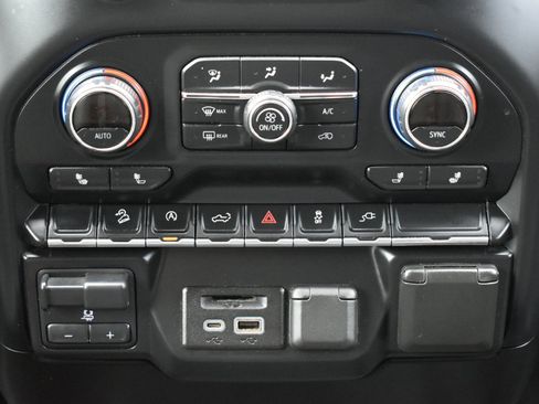 Used 2019 Chevrolet Silverado 1500 LT w/ Texas Edition image 23