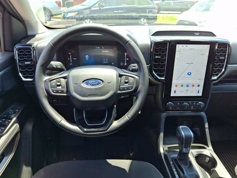 Used 2025 Ford Ranger XLT w/ Trailer Tow Package AWD/4WD image 2