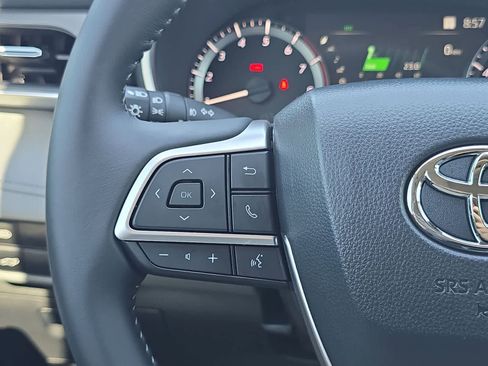 Certified 2025 Toyota Highlander XLE AWD/4WD image 28