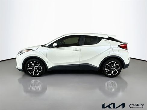 Used 2020 Toyota C-HR XLE image 8