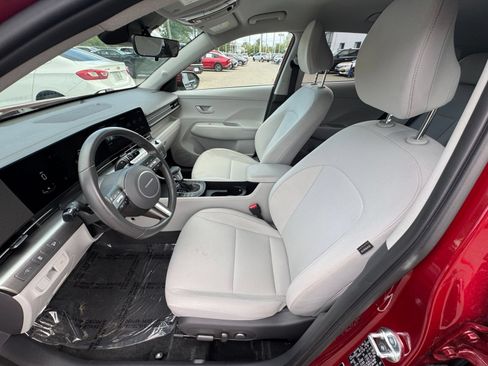 Used 2025 Hyundai Kona SEL FWD image 27