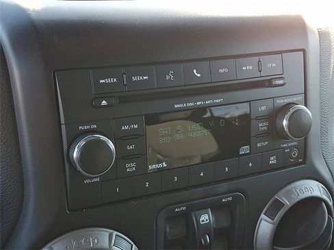 Used 2016 Jeep Wrangler Unlimited Sport S image 3