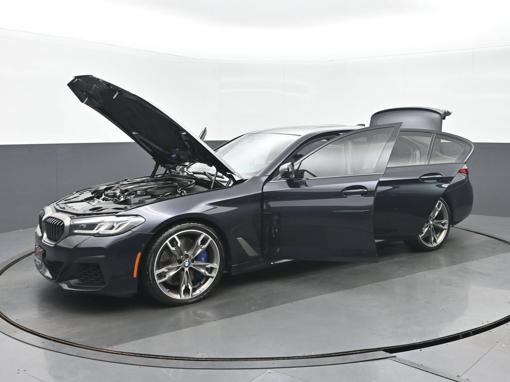 Used 2021 BMW M550i xDrive w/ Premium Package AWD/4WD image 38