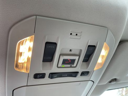 Used 2022 Toyota Highlander XLE image 15