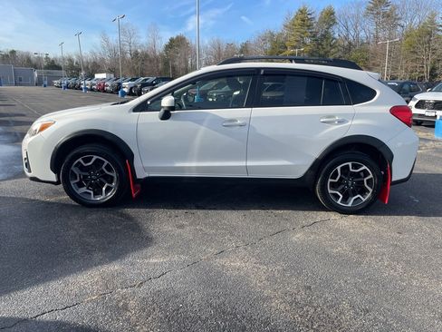 Used 2017 Subaru Crosstrek 2.0i Premium image 3