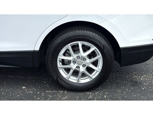 Used 2024 Chevrolet Equinox LT FWD image 13