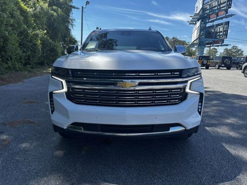 Used 2023 Chevrolet Suburban Premier RWD image 8