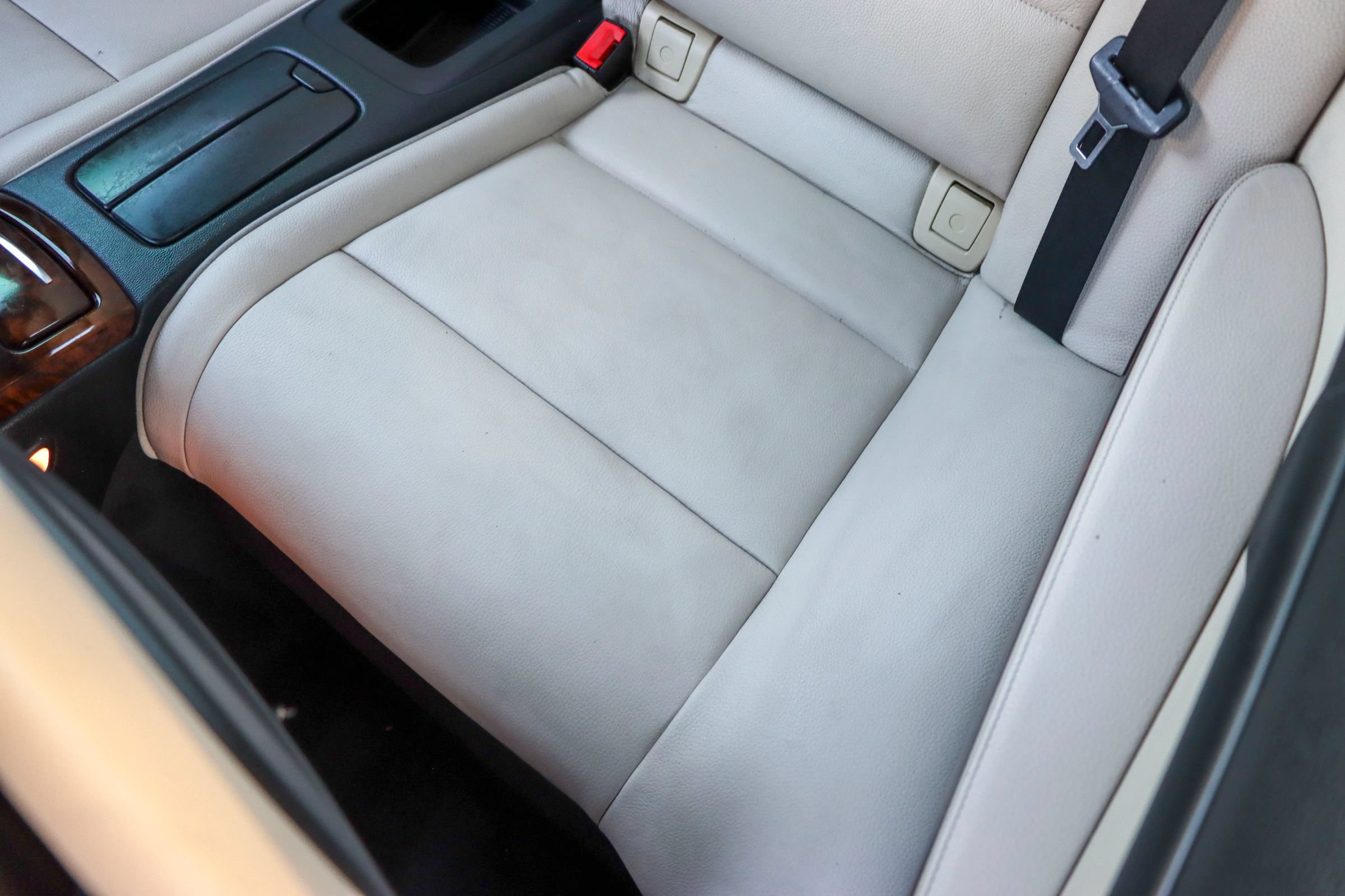 Used 2013 BMW 328i Convertible RWD image 23