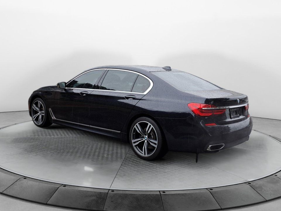Used 2016 BMW 750i RWD image 5