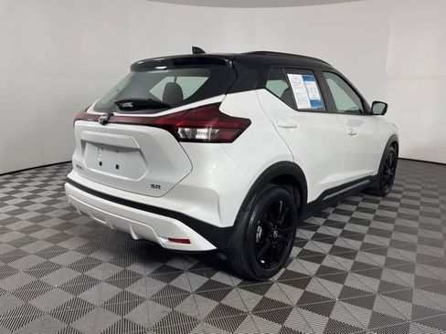 Used 2023 Nissan Kicks SR FWD image 12