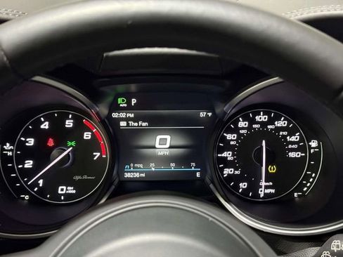 Used 2022 Alfa Romeo Stelvio Ti image 14