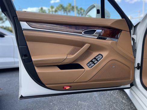 Used 2012 Porsche Panamera Turbo image 41