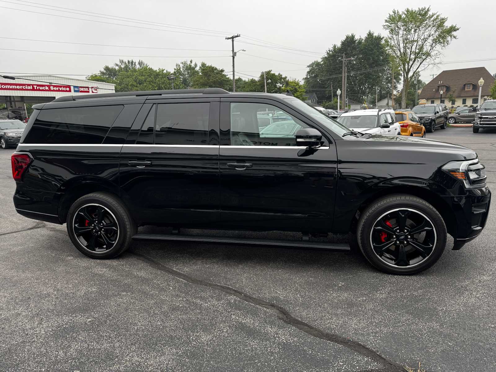 Used 2023 Ford Expedition Max Limited AWD/4WD image 11