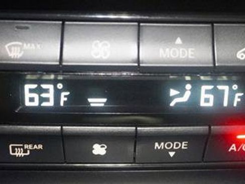 Used 2015 Mercedes-Benz CLA 250 image 19