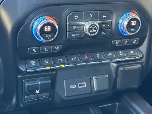 Used 2021 GMC Sierra 2500 AT4 w/ AT4 Premium Plus Package image 27