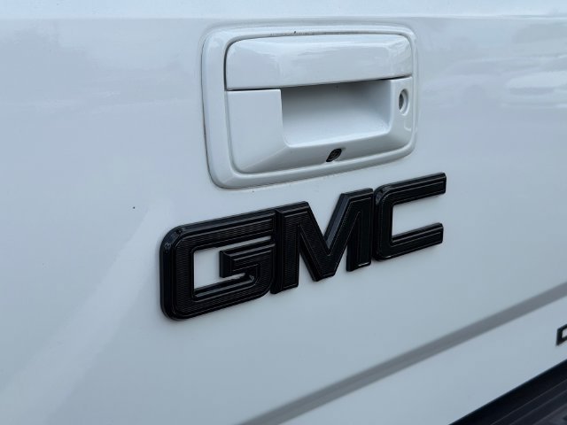 Used 2016 GMC Sierra 3500 Denali w/ Duramax Plus Package AWD/4WD image 12