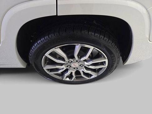 Used 2023 GMC Terrain Denali w/ Denali Premium Package image 33