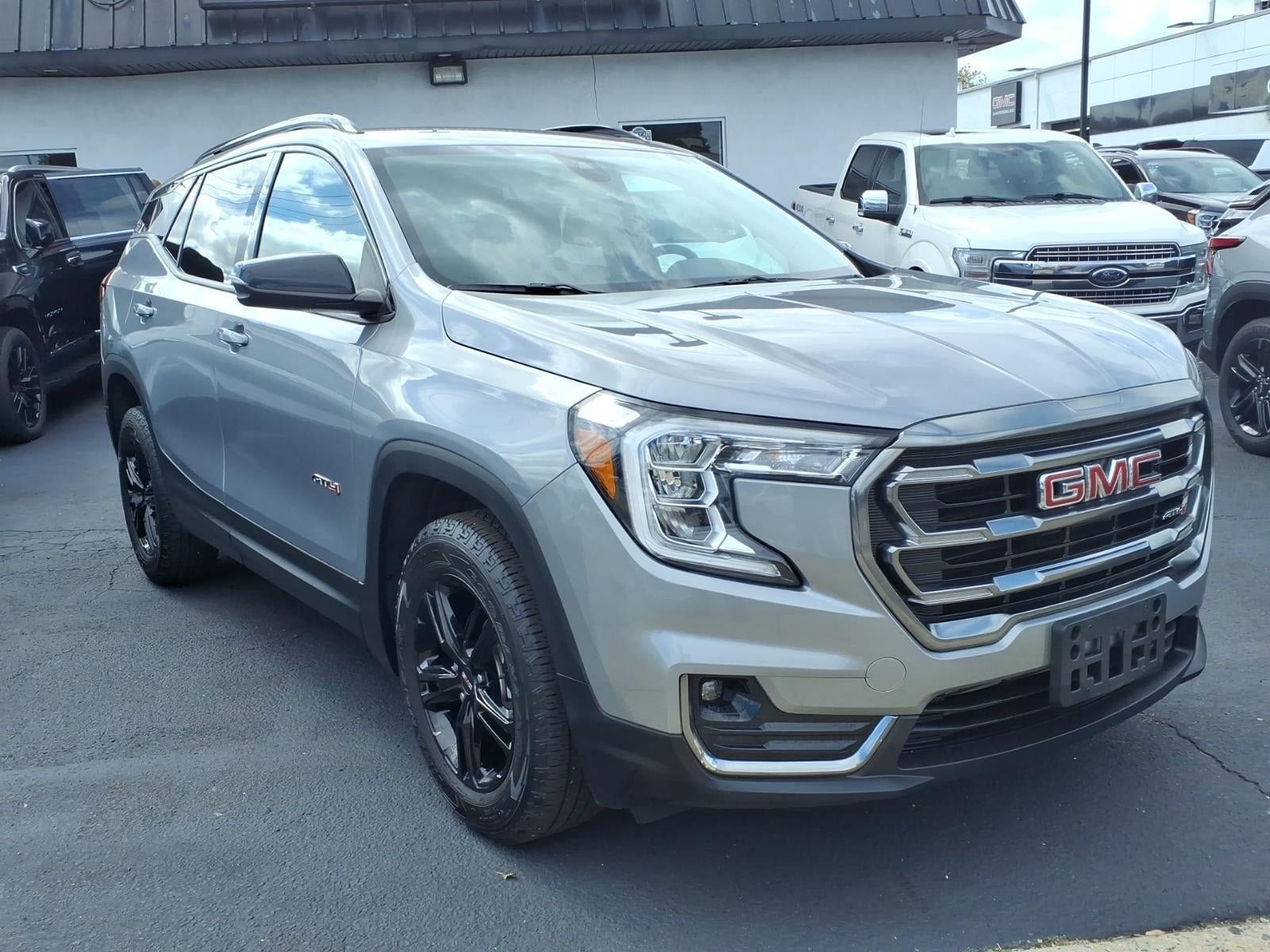 Used 2024 GMC Terrain AT4 w/ LPO, Floor Liner Package AWD/4WD image 3