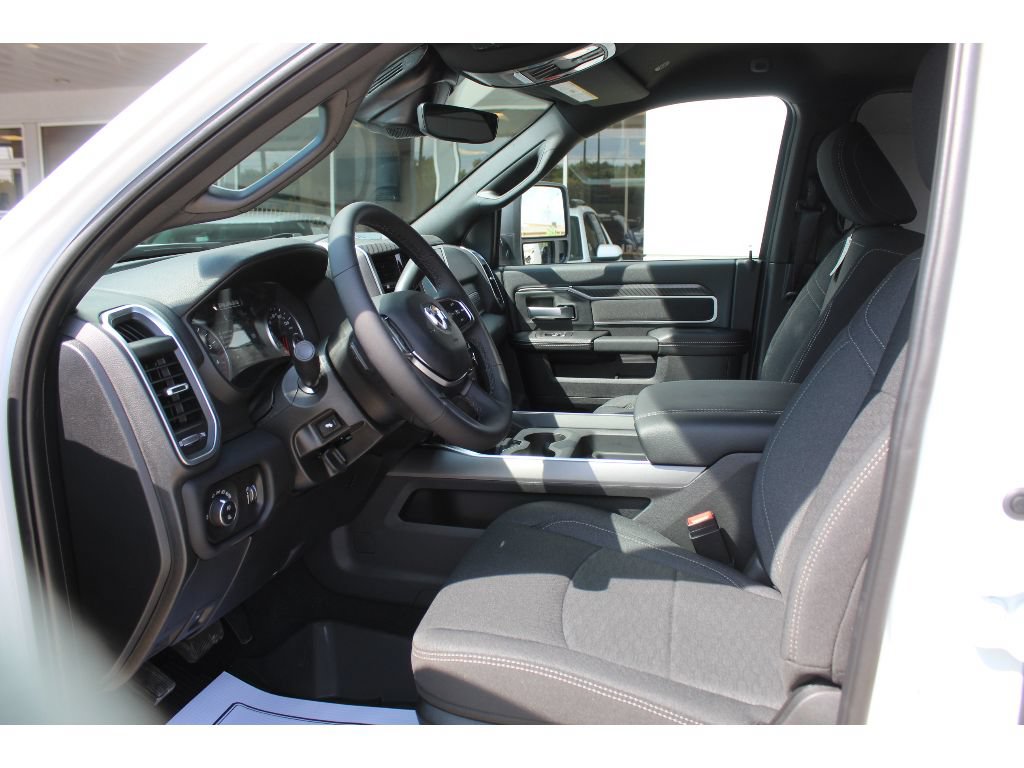 New 2027 RAM 3500 Big Horn AWD/4WD image 8