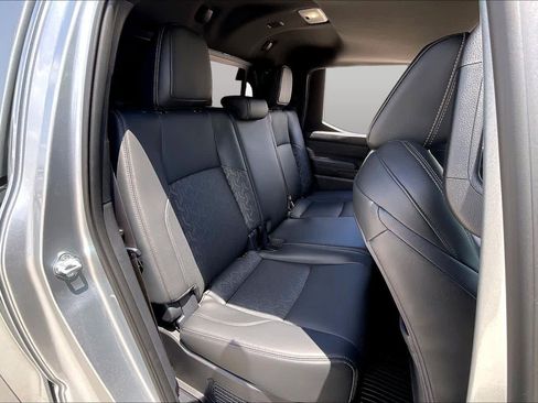 Used 2024 Toyota Tacoma Limited AWD/4WD image 38