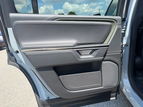 Used 2025 Rivian R1S Adventure AWD/4WD image 17