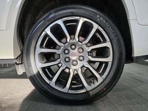 Used 2022 GMC Acadia Denali w/ Denali Ultimate Package image 25