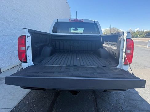 Used 2018 Chevrolet Colorado W/T w/ WT Convenience Package AWD/4WD image 7