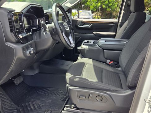 Used 2023 GMC Sierra 1500 Elevation RWD image 9