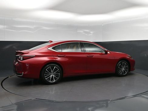 Certified 2023 Lexus ES 300h w/ Premium Package FWD image 8