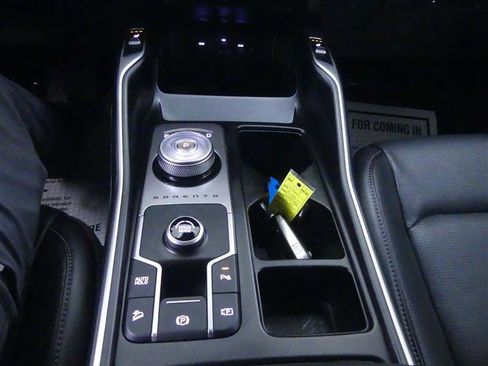 Used 2025 Kia Sorento EX FWD image 16