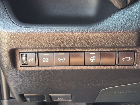 Used 2024 Toyota RAV4 XLE w/ Convenience Package AWD/4WD image 28