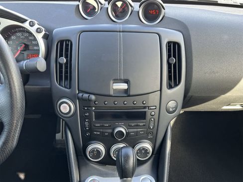 Used 2010 Nissan 370Z Touring w/ Sport Pkg image 25